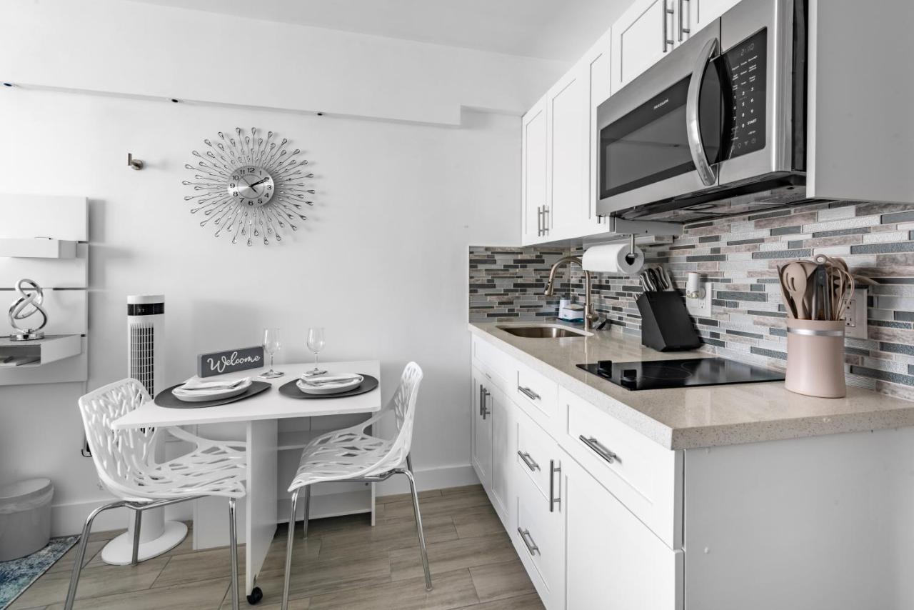 Newly Renovated Oceanfront Studio W/ Balcony - Daytona Beach Apartamento Exterior foto